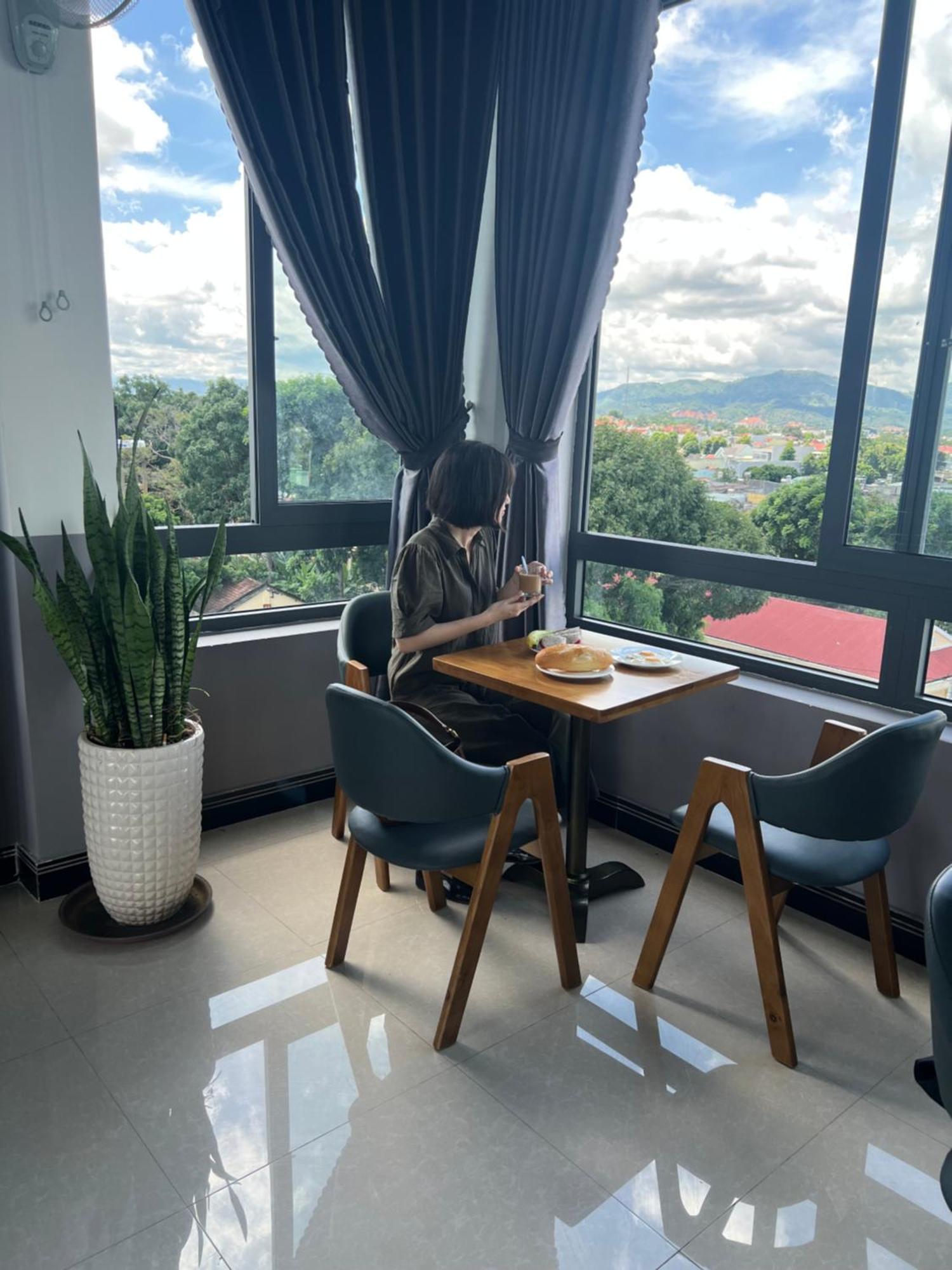 Thanh Thu 1 Hotel Kon Tum Eksteriør billede